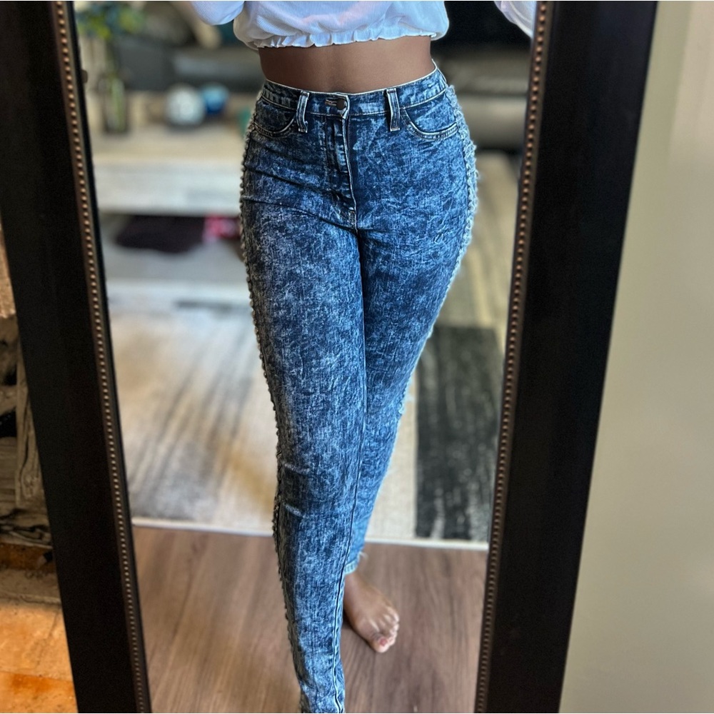 Juniors Size 9, 7, M Vibrant MIU High Waisted Acid Wash Distressed Skinny Jeans